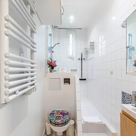 Guestready- Modern Comfort Near Parc Monceau For 6 * Paris